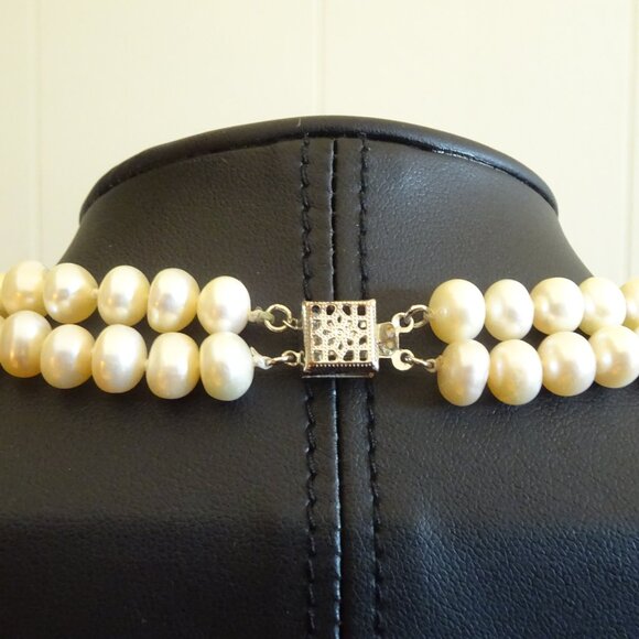 Fresh Water Pearl Double -Strand Necklace - Picture 3 of 3